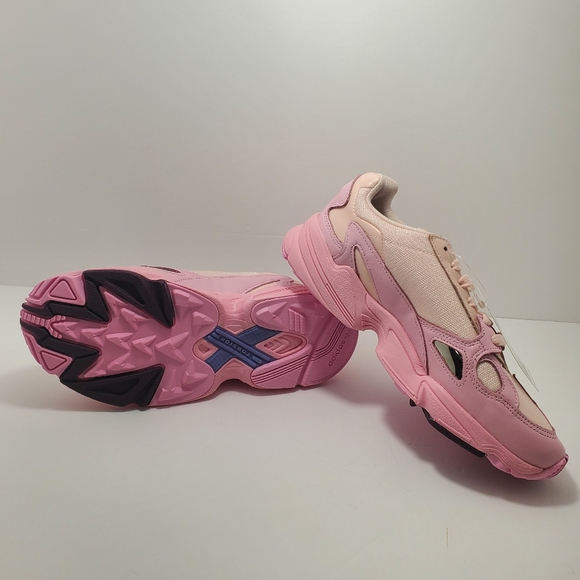 Adidas sneaker 7.5 - Picture 3 of 7